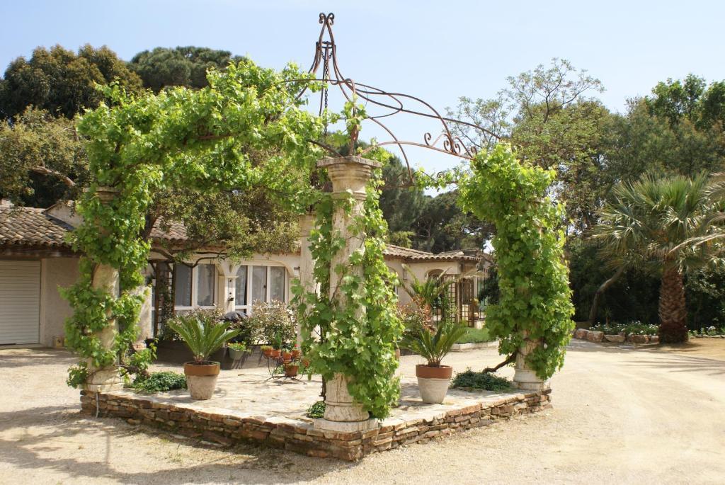 Jardins D'Antalya Bed and Breakfast Grimaud Exterior foto
